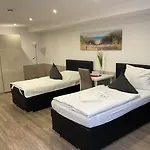 Gaestehaus Wuerzburg 24h Guest house Estenfeld