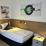 Guest house Gaestehaus Wuerzburg 24h Estenfeld