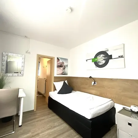 Gasthuis Gaestehaus Wuerzburg 24h 3*