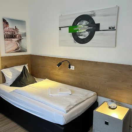 Maison d'hôtes Gaestehaus Wuerzburg 24h Estenfeld