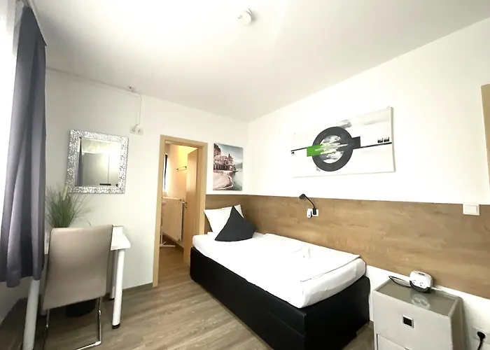 Pensjonat Gaestehaus Wuerzburg 24h 3*