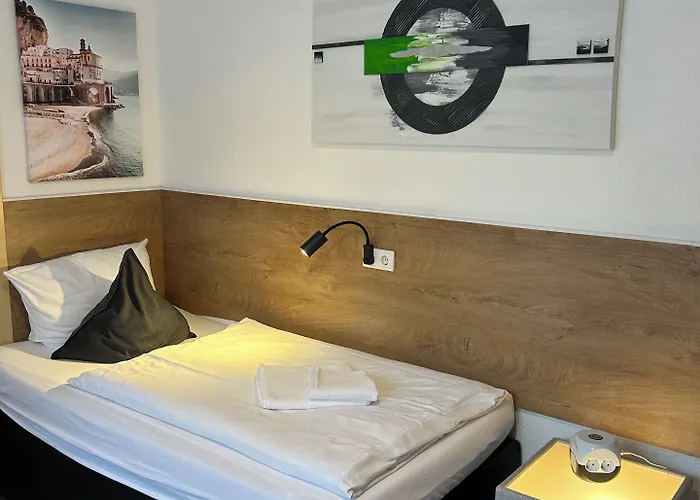 Pensjonat Gaestehaus Wuerzburg 24h Estenfeld
