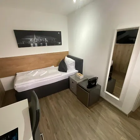 Gaestehaus Wuerzburg 24h 招待所 3*