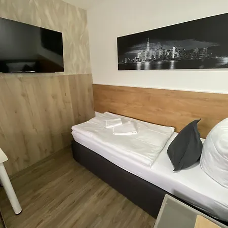 Gaestehaus Wuerzburg 24h 3*