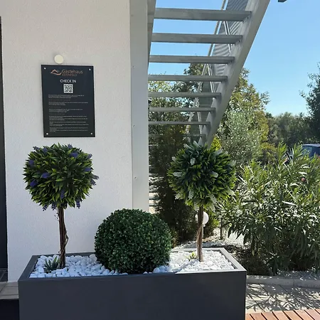 Gaestehaus Wuerzburg 24h Vendégház